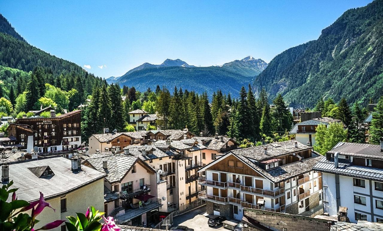 Grand Hotel Royal E Golf Courmayeur Exteriör bild
