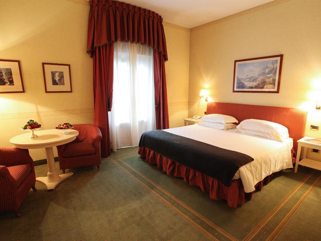 Grand Hotel Royal E Golf Courmayeur Exteriör bild